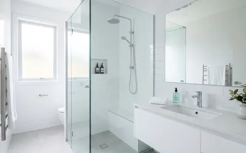 Nettoyage salle de bain fin de bail à Rennes