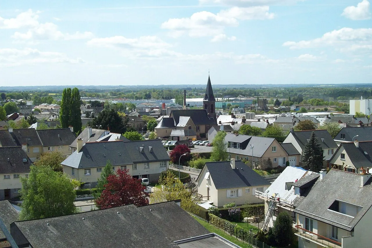 Centre-ville de L'Hermitage, commune verdoyante en bord d'Ille à l'ouest de Rennes, Ille-et-Vilaine